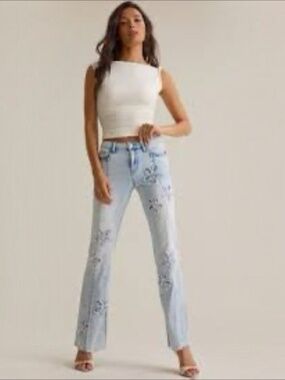 Altar’d State Bea Patchwork Flowers Jeans 28